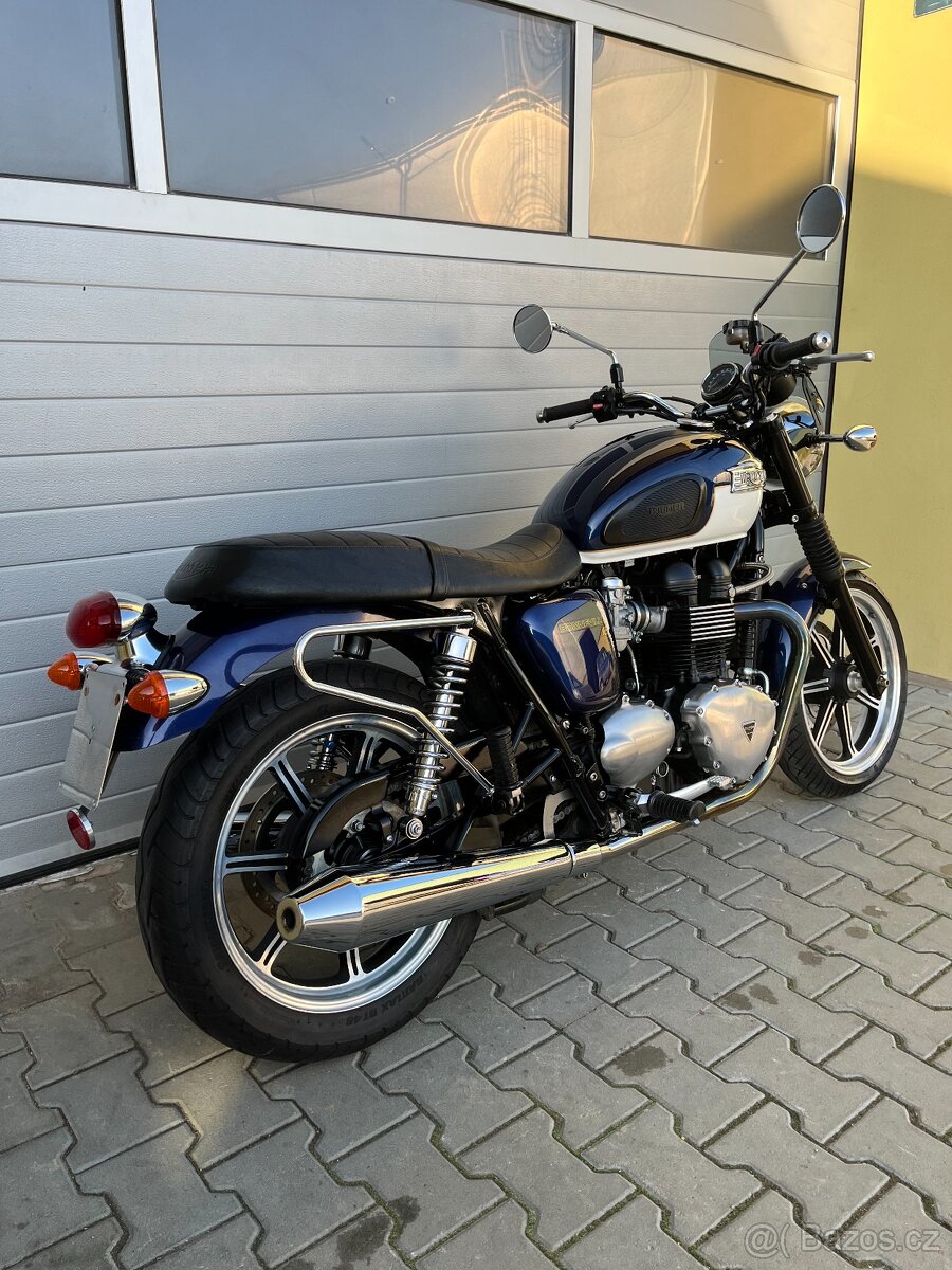 Triumph Bonneville SE - 5