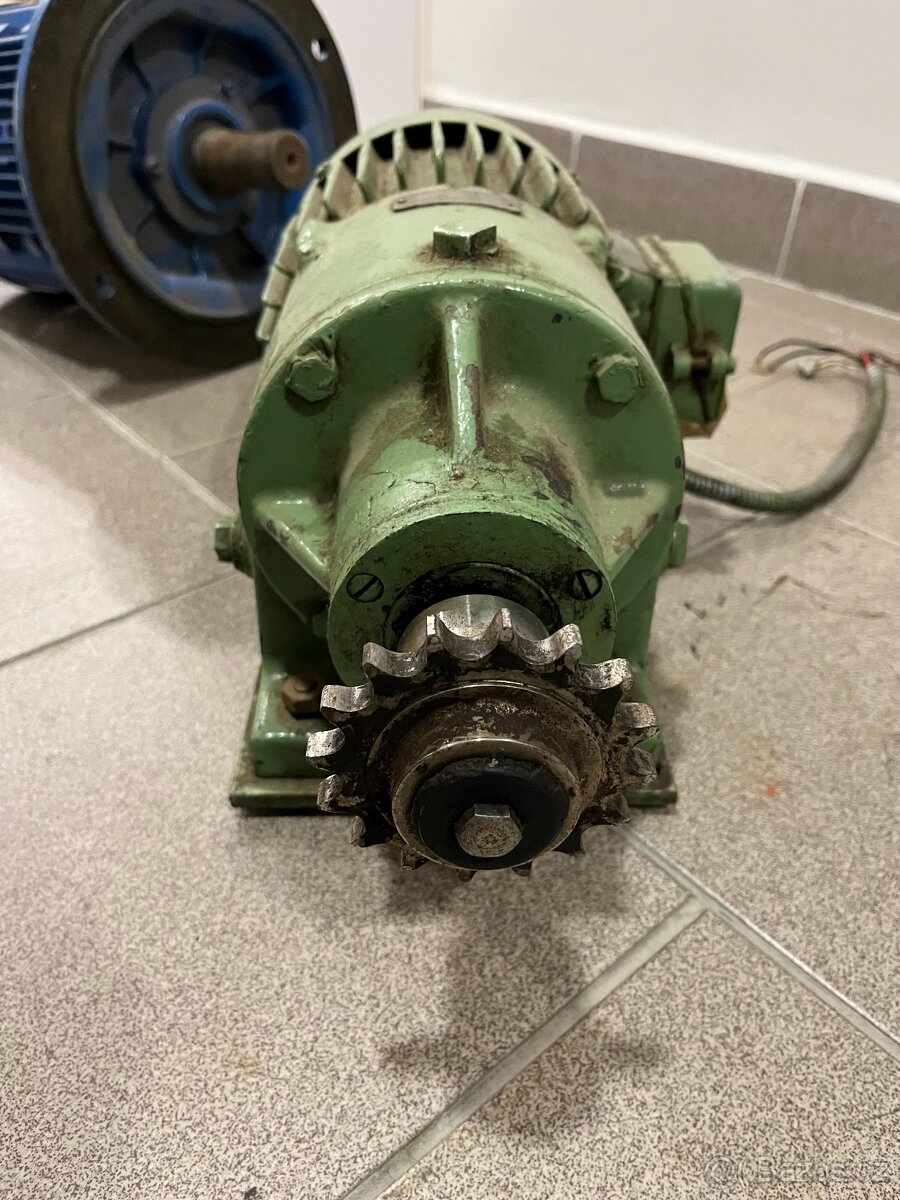 Prodám el.motor s převodovkou - 5