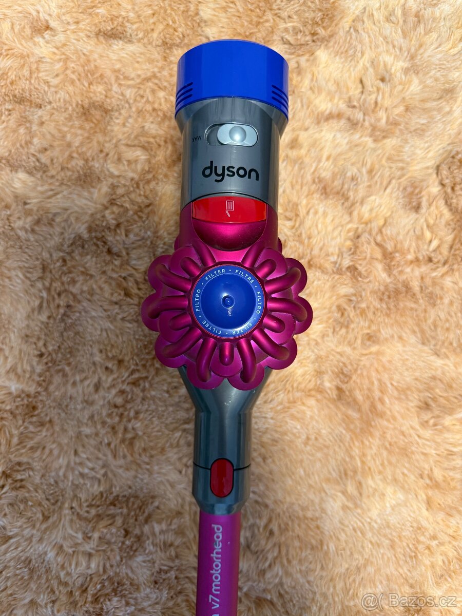 Tyčový a ruční vysavač Dyson V7 Motorhead - 5