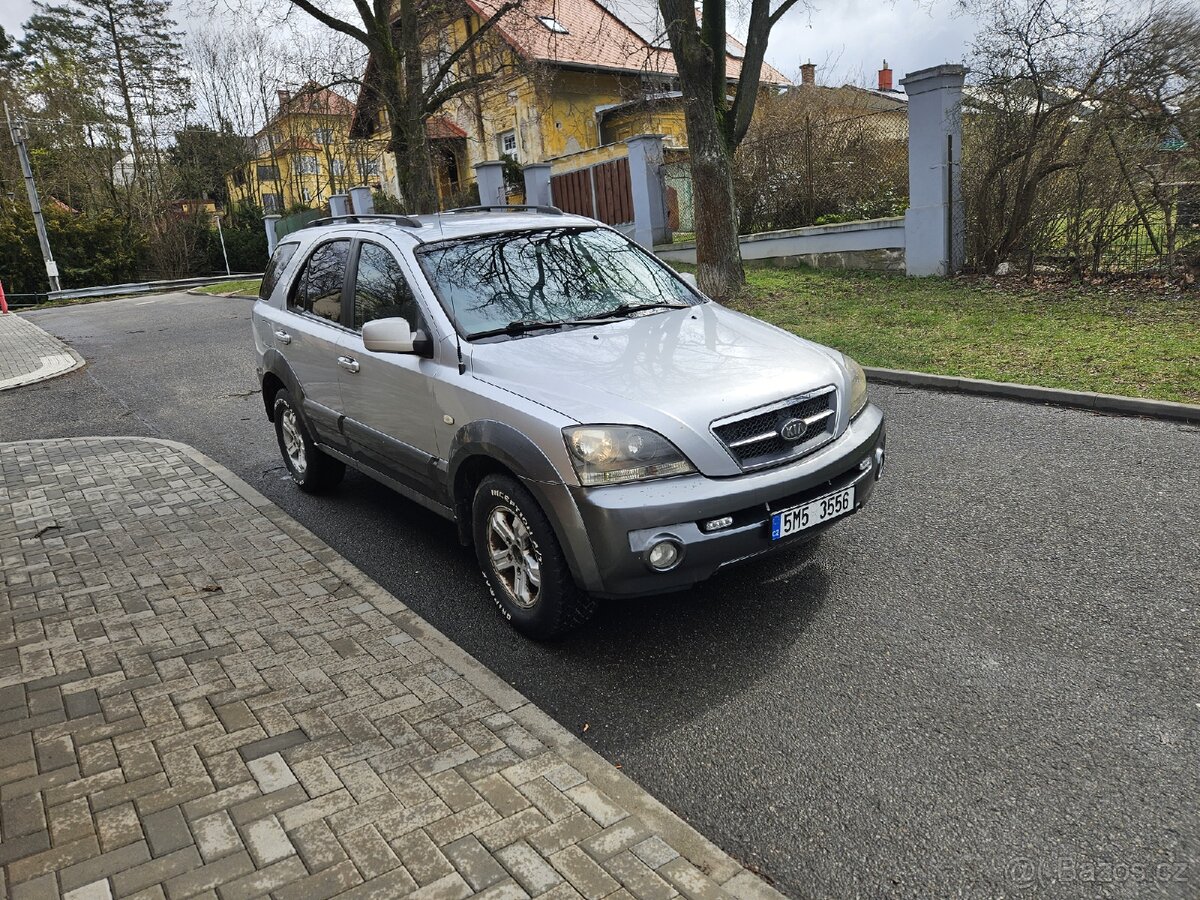 KIA SORENTO 2.5CRDI 4X4 - 5
