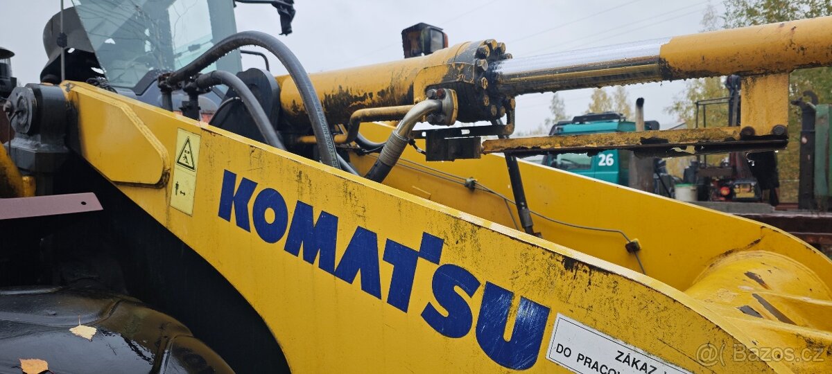 Kolový nakladač Komatsu WA470 - 5