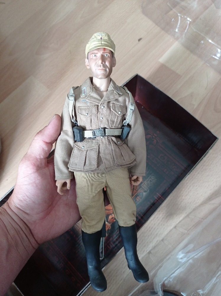 INDIANA JONES hot toys / sideshow - 5