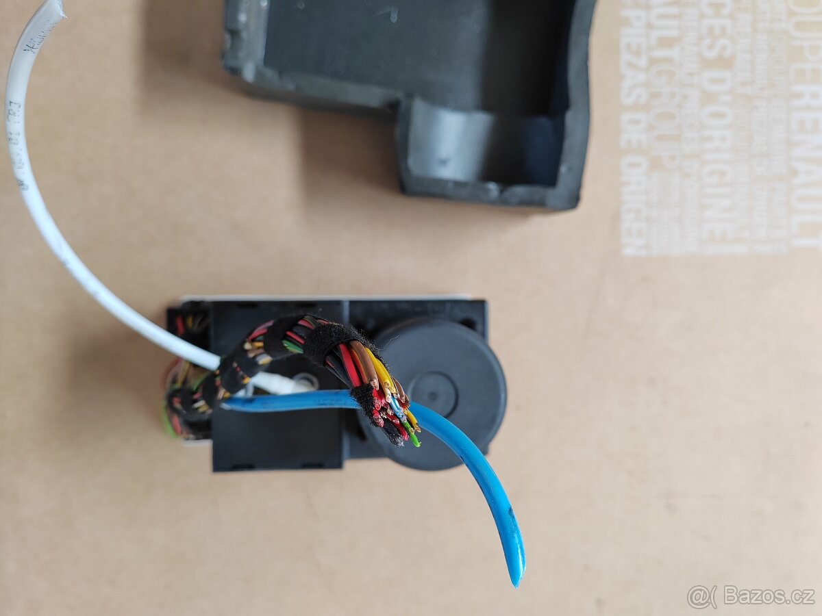 AUDI A3 8L FACELIFT- kompresor vzduchového zamykání - 5