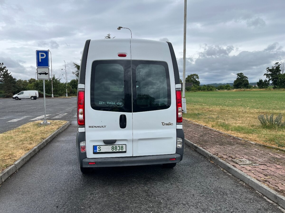 Renault Trafic MAXI 2.0Dci L2H2 rok 2010 - 5