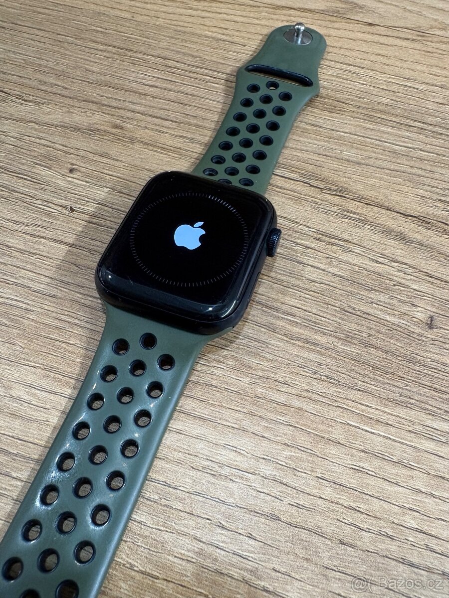 Apple Watch SE, 44 mm - 5