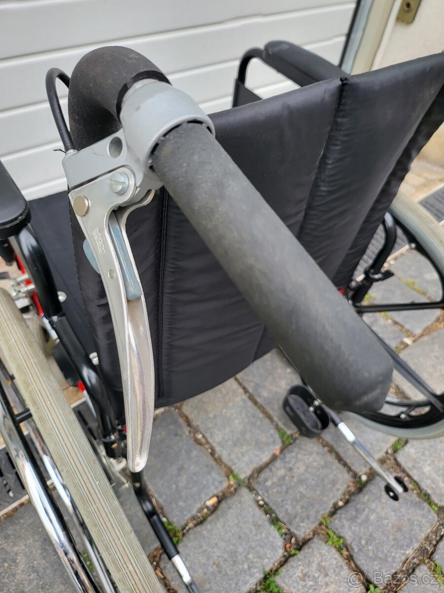 invalidní vozík, 4 brzdy, široký - 5