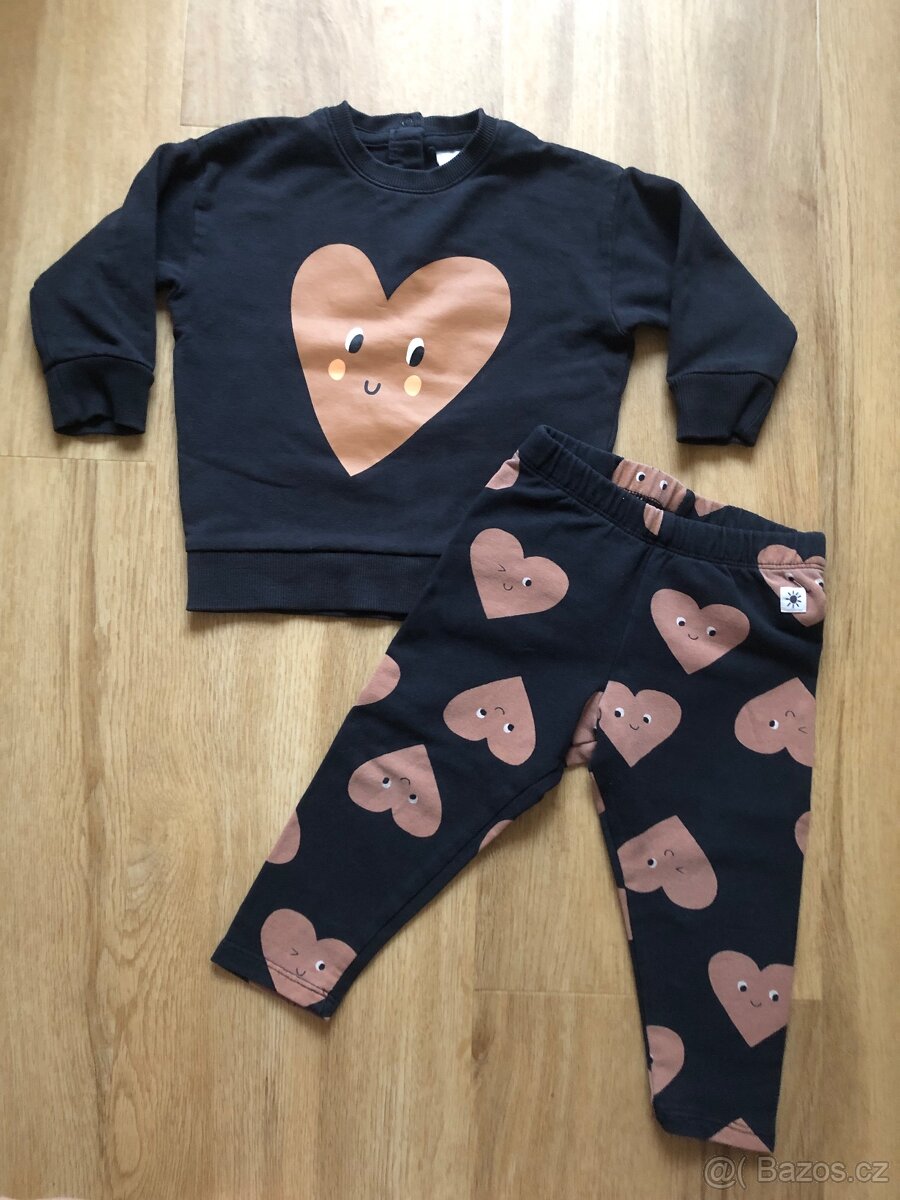 Vánoční body, tepláčky, leginky, overaly Lindex - 5