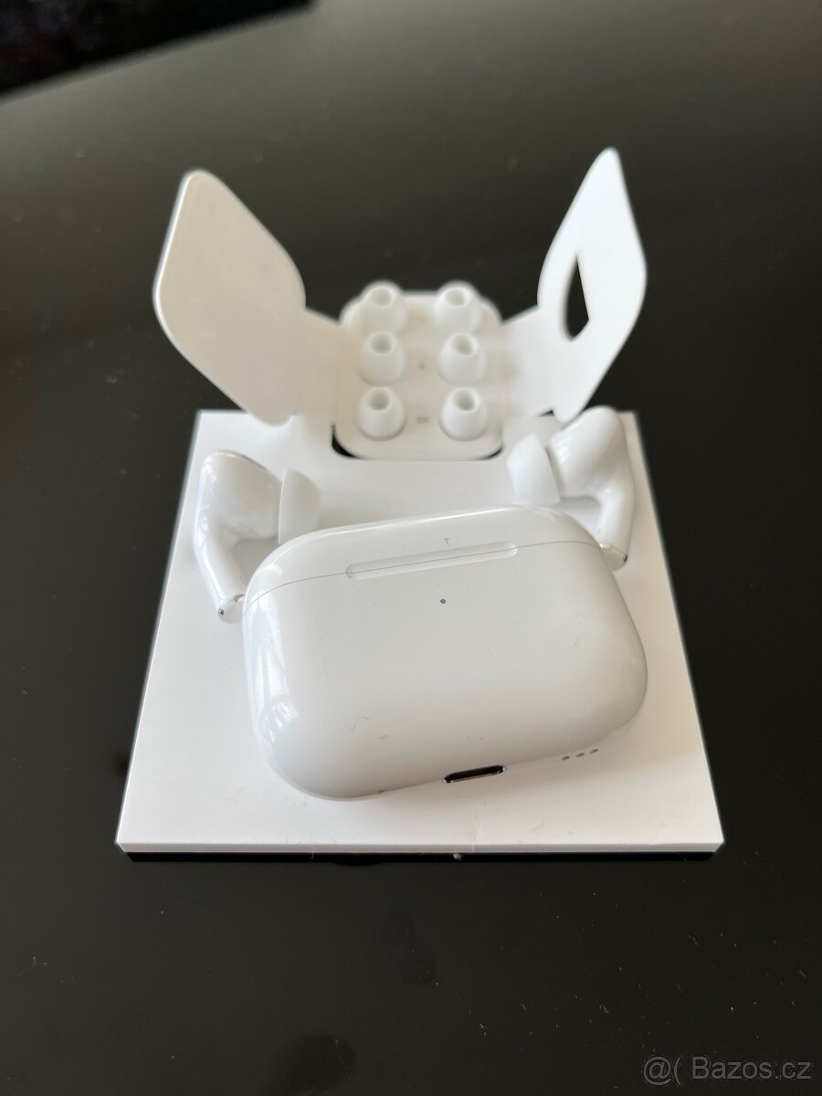 Apple AirPods Pro 2 - 5