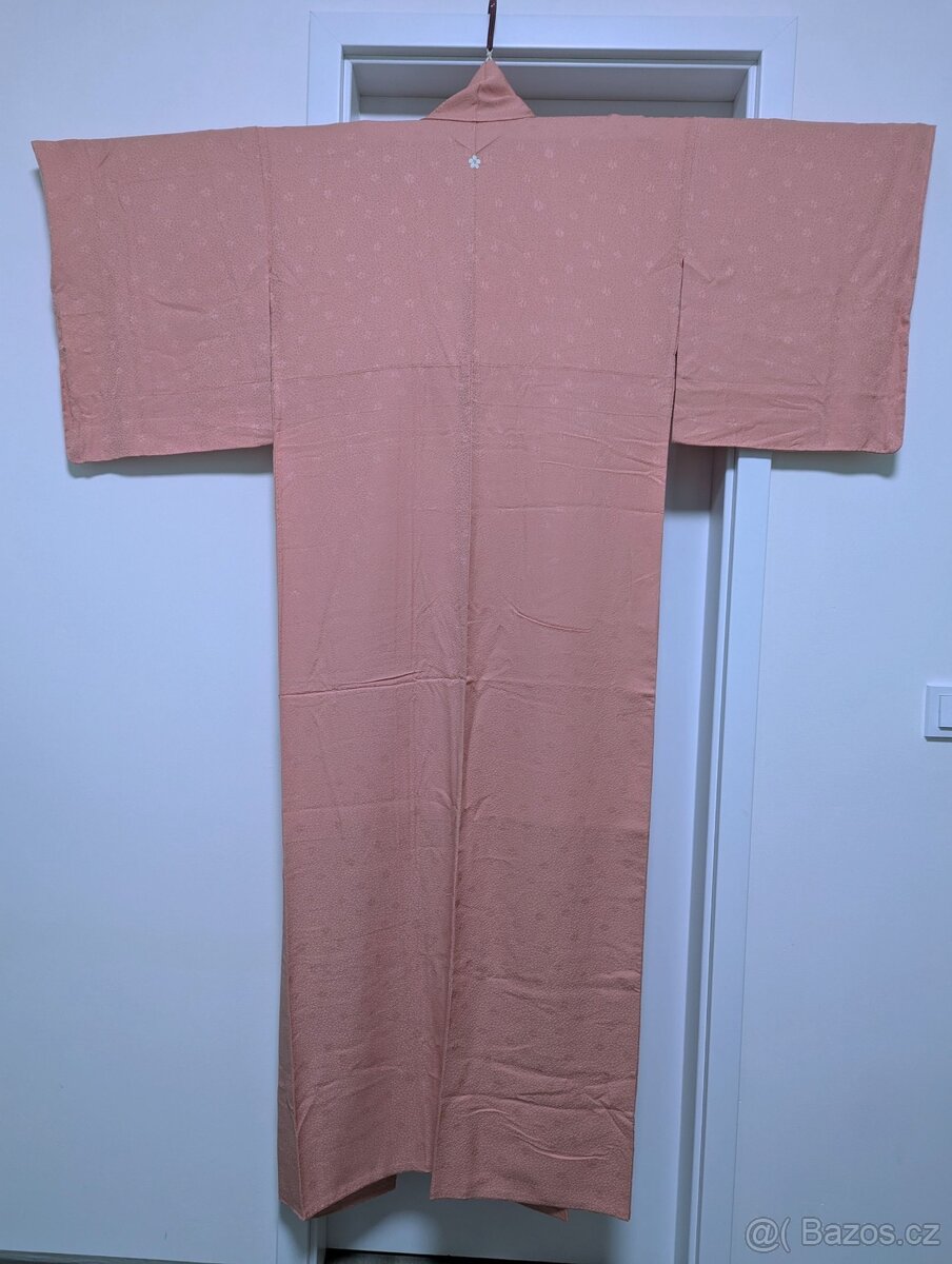 Dámské růžové kimono iromuji s květy - 5
