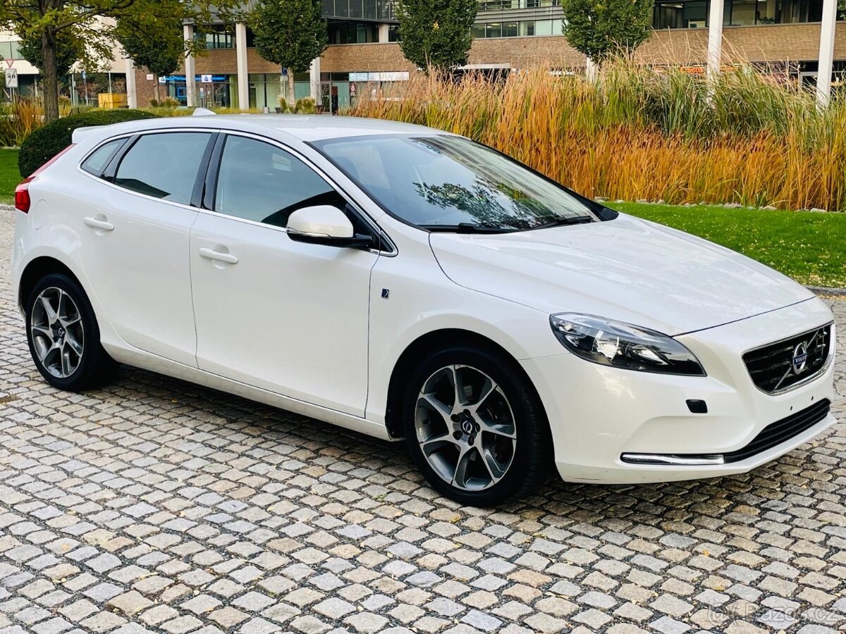 Volvo V40 2.0i T3 MANUÁL OCEAN RACE VÝHŘEV SERVISKA - 5