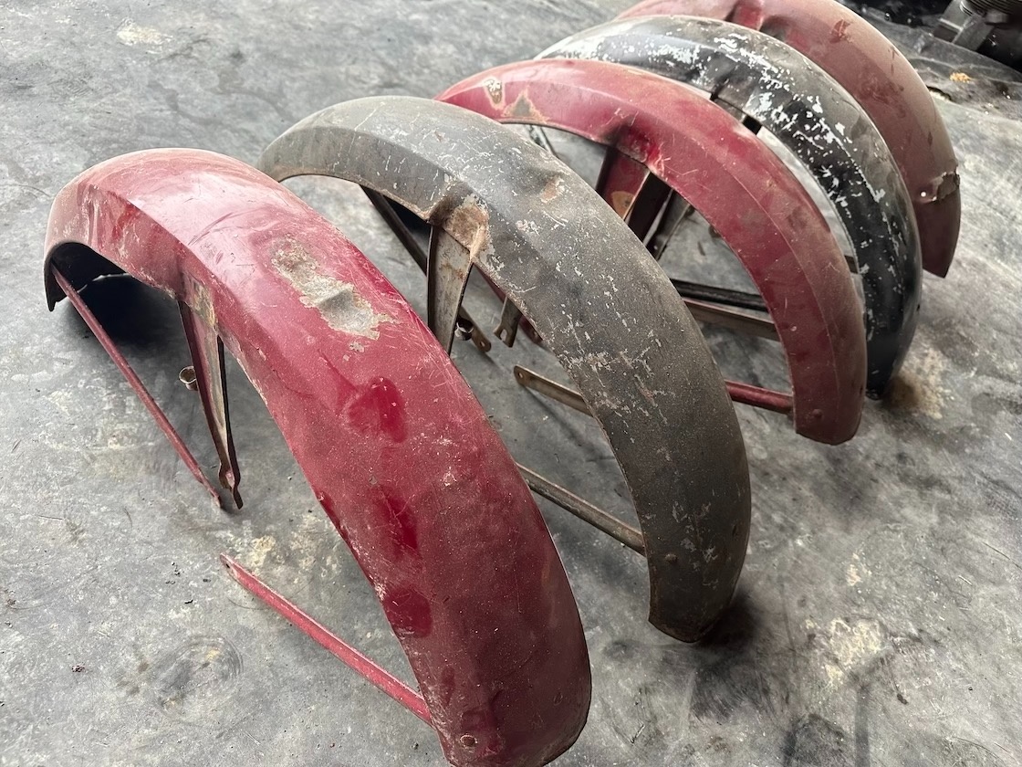 Predám prední blatník 18" JAWA 350/634 ČZ 350/472 - 5