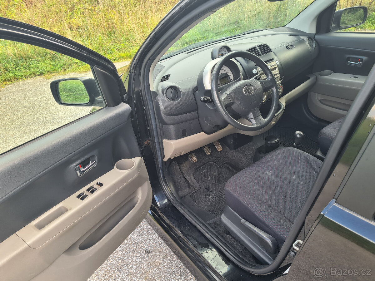 Prodám Daihatsu Sirion 1.3 64kW. - 5