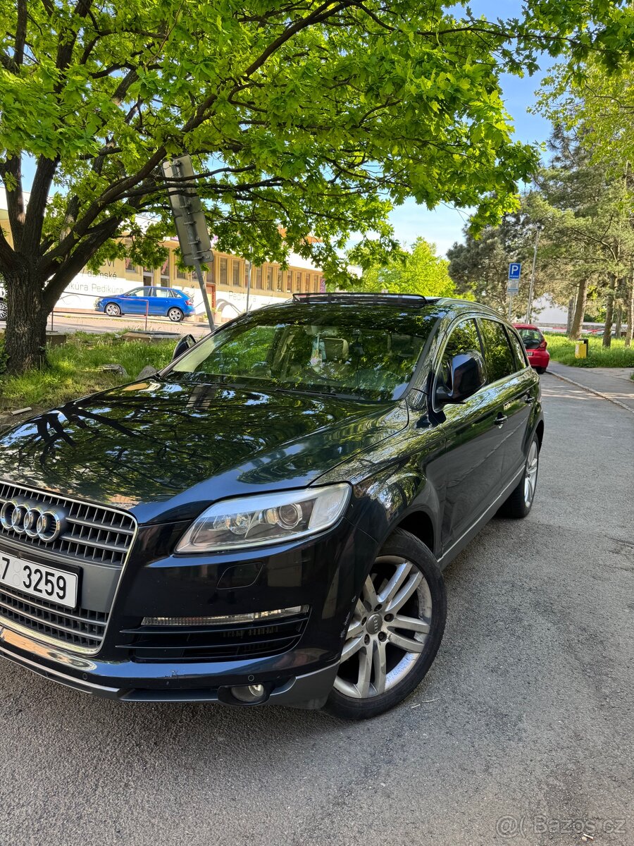 Prodám audi q7 - 5