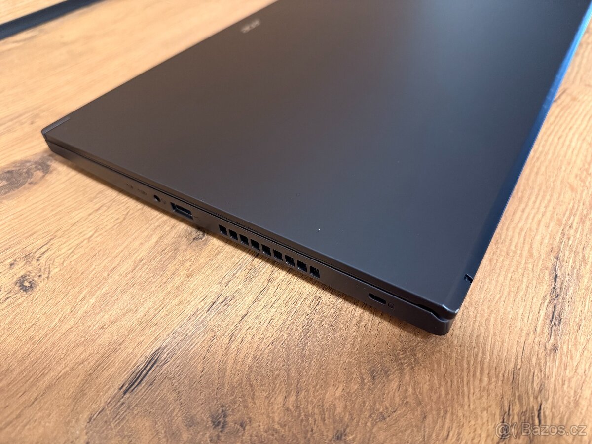 Acer Aspire 7 Charcoal Black kovový - 5