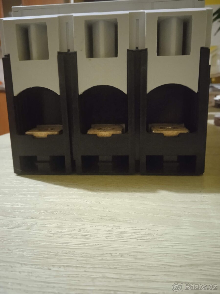 Jistič Schrack MČ 3 - 5