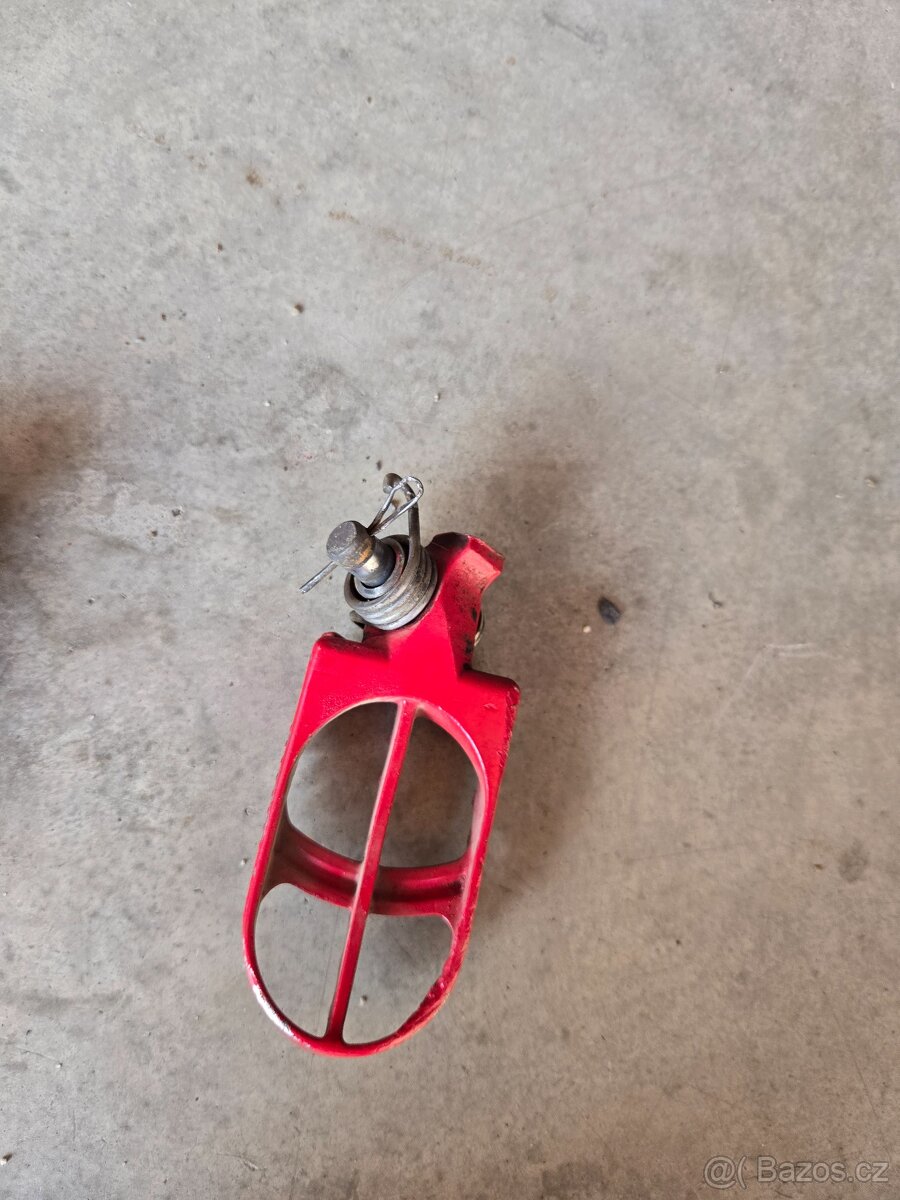 Stupačky Husqvarna 125