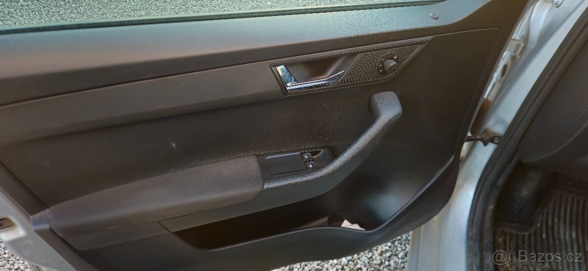 ŠKODA FABIA 3 KOMBI 1.0TSI 70KW R.V 2022 - 5