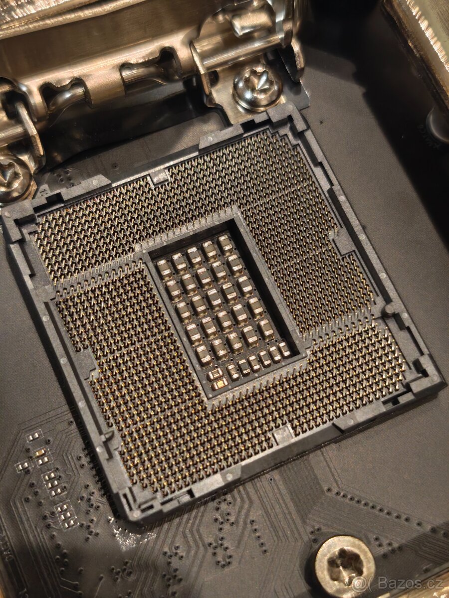 GIGABYTE Z590 VISIION G -socket 1200 - 5