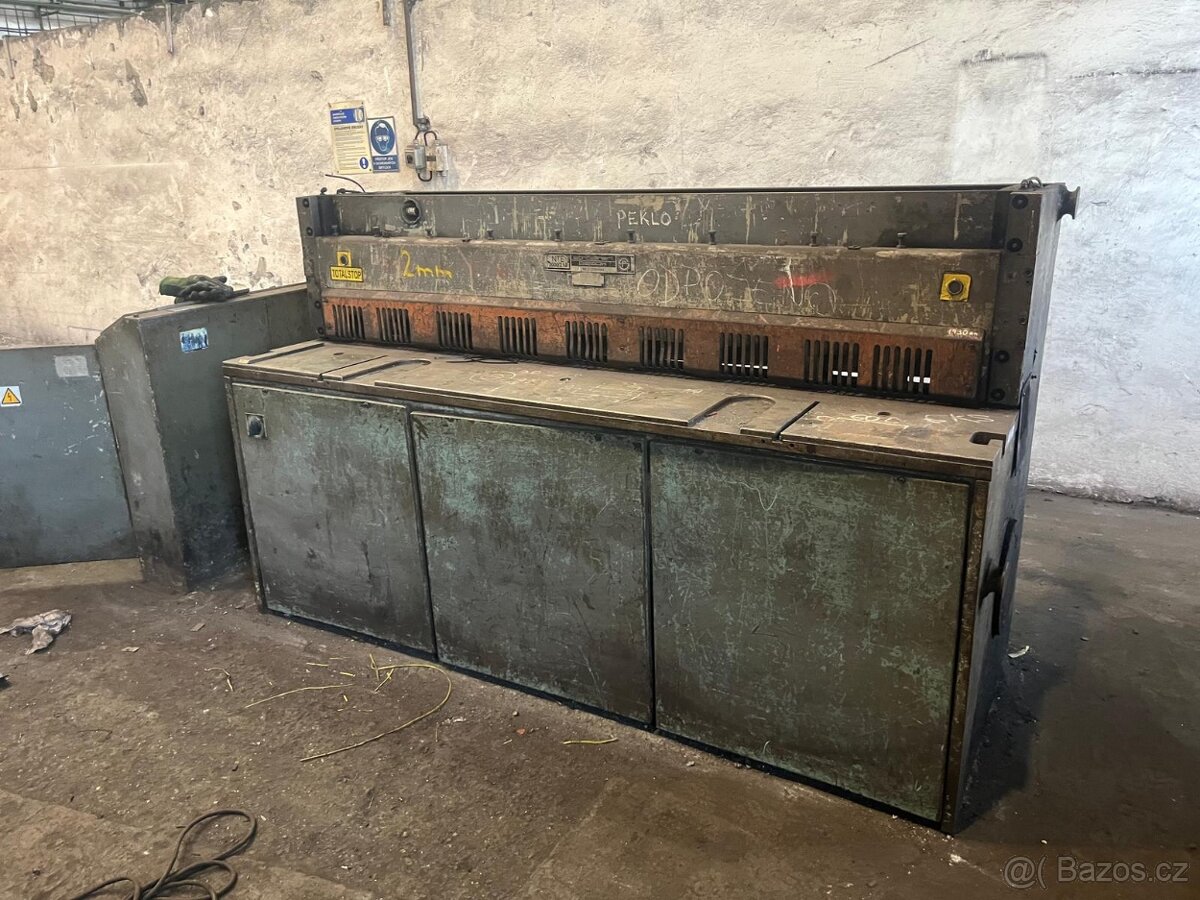 Tabulové nůžky NTE 2000/2,5B - 5