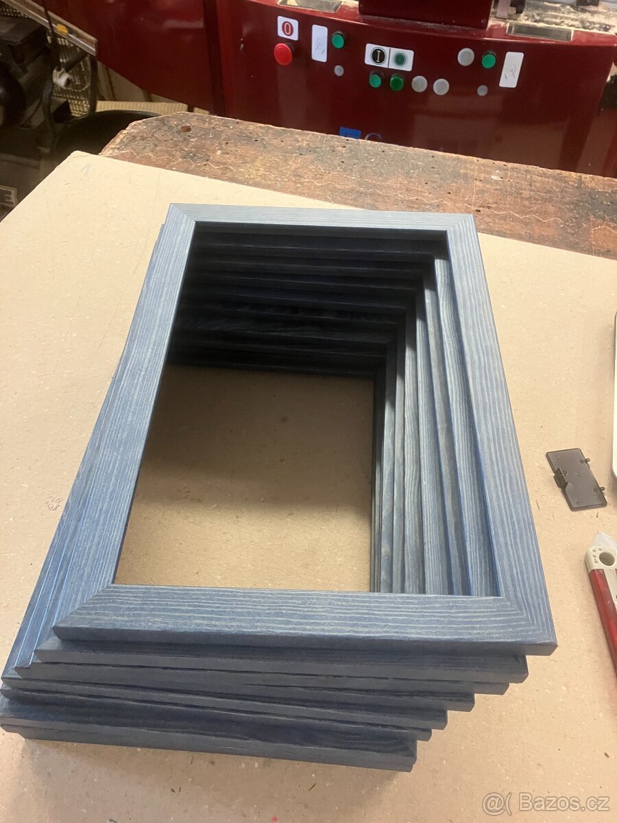 Dřevěné rámečky 20x30cm , mořené 10ks - cena včetně přepravy - 5