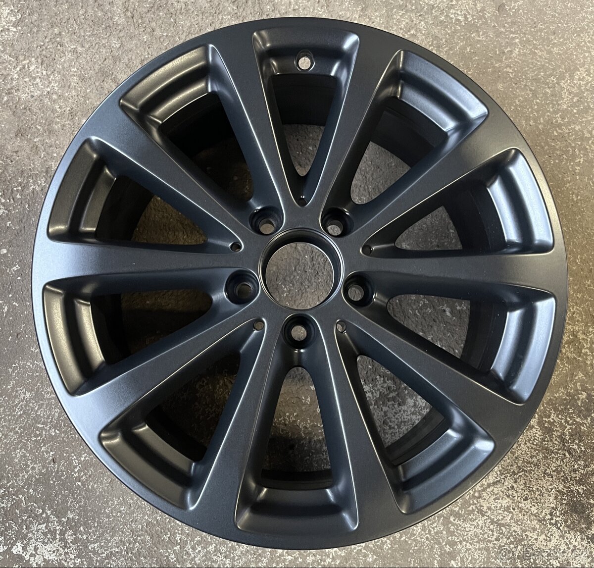 Kola Mercedes Benz 17 - 5