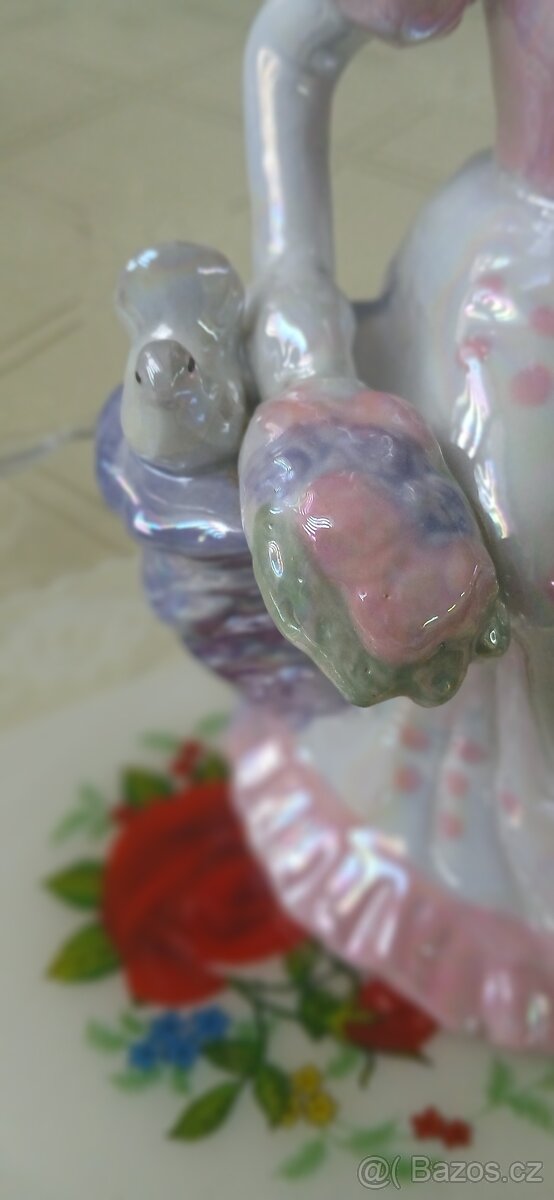 Porcelánová soška ,,B" - 5