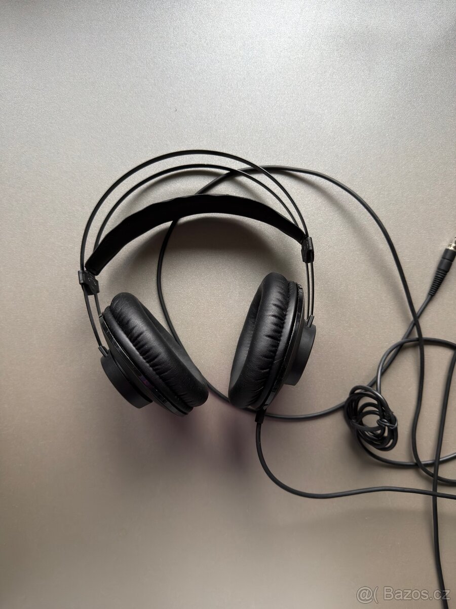 Sluchátka AKG K72 - 5