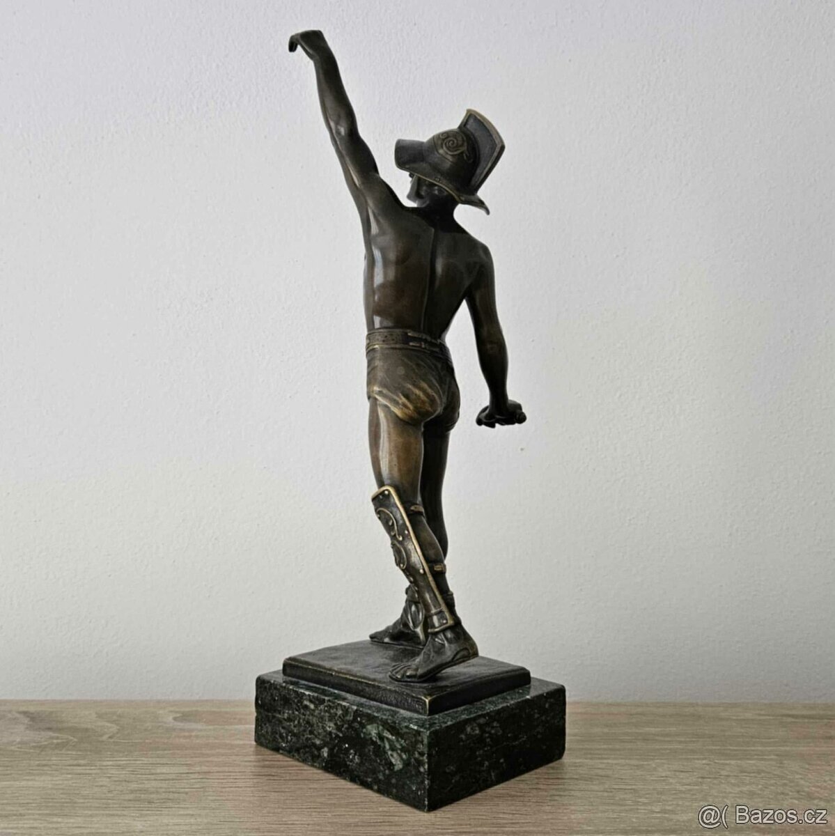 STAROŽITNÁ BRONZOVÁ SOCHA - GLADIÁTOR - 5