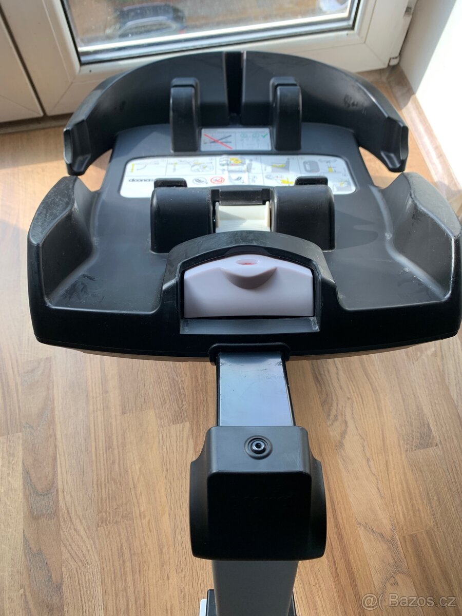 Doona autosedačka + isofix černá + donna taška - 5