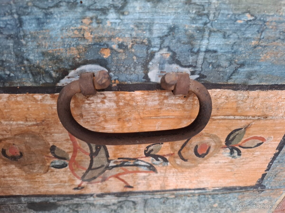 Starožitná dřevěná truhla - 5