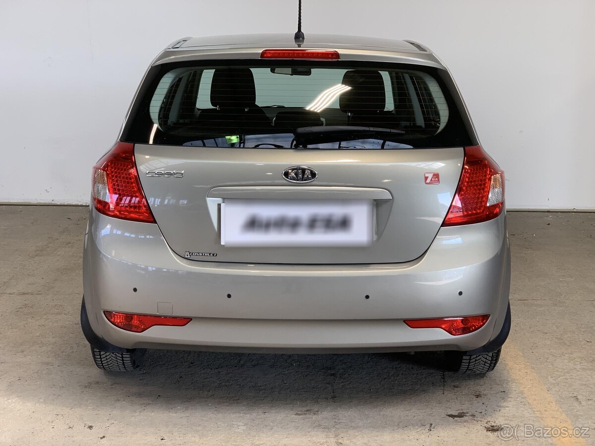 Kia Ceed 1.4CVVT , 66 kW benzín, 2010 - 5