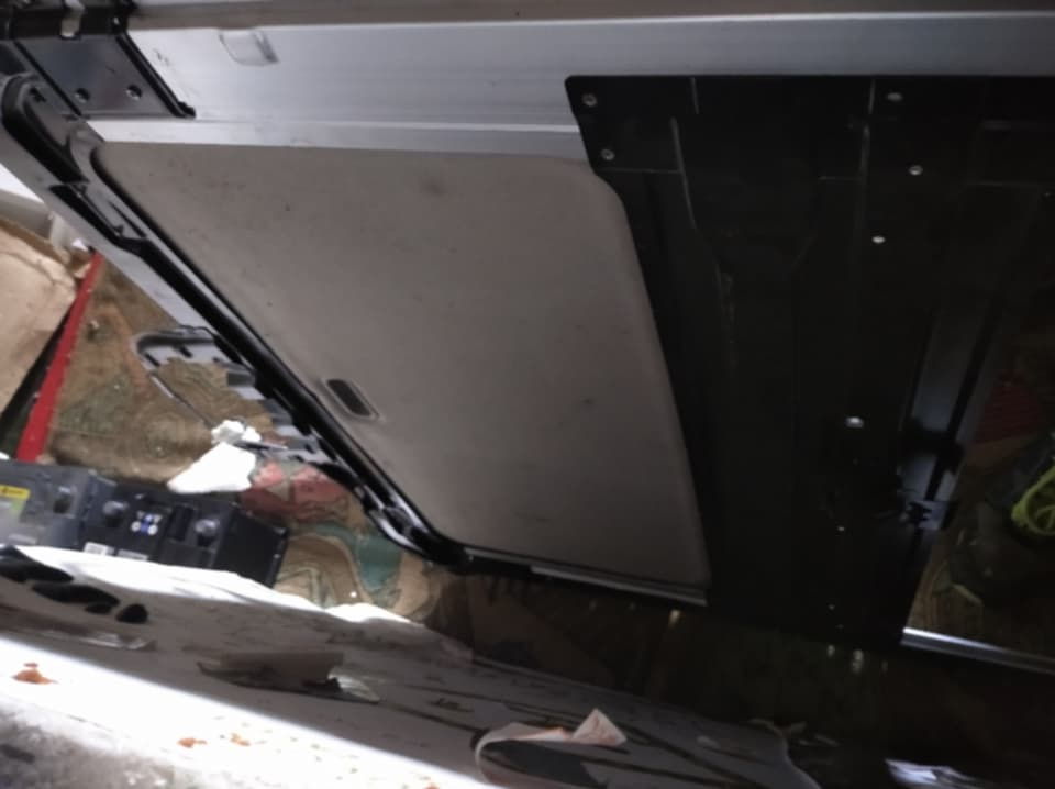 Mazda 323F Kompletní střešní okno - 5