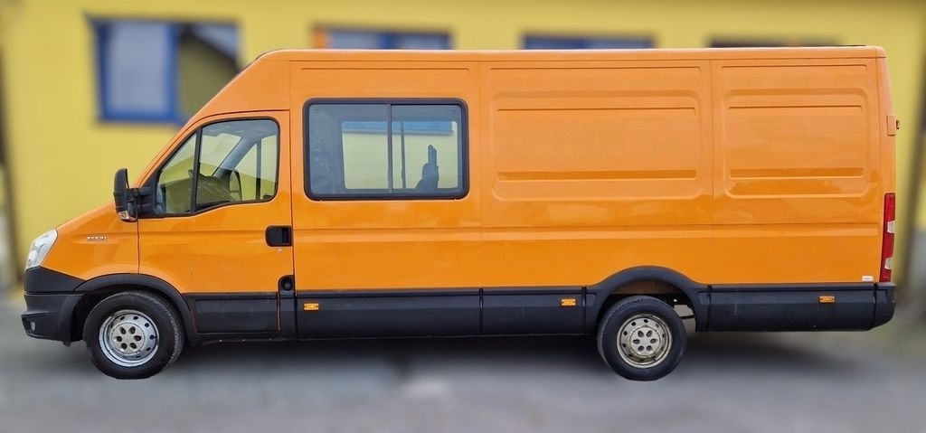 Iveco Daily 3.0 35 S21 6.Míst r.v. 2014 - 5