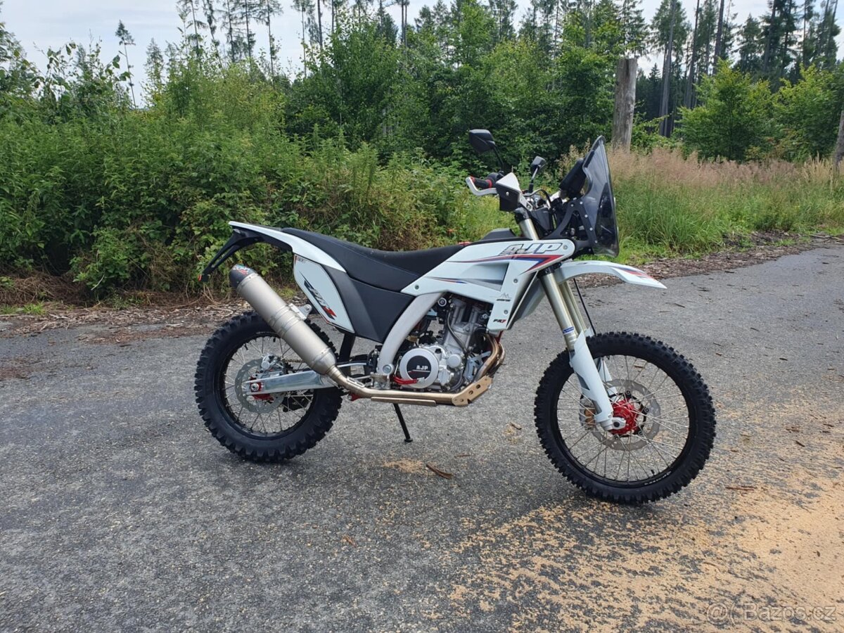 AJP PR7 650 Adventure 2025 - nový - 5