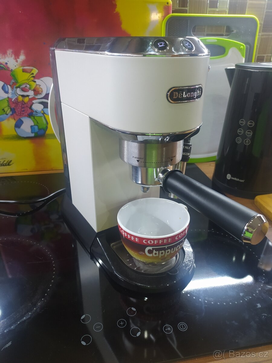 KÁVOVAR DELONGHI DEDICA STYLE EC685.M - 5