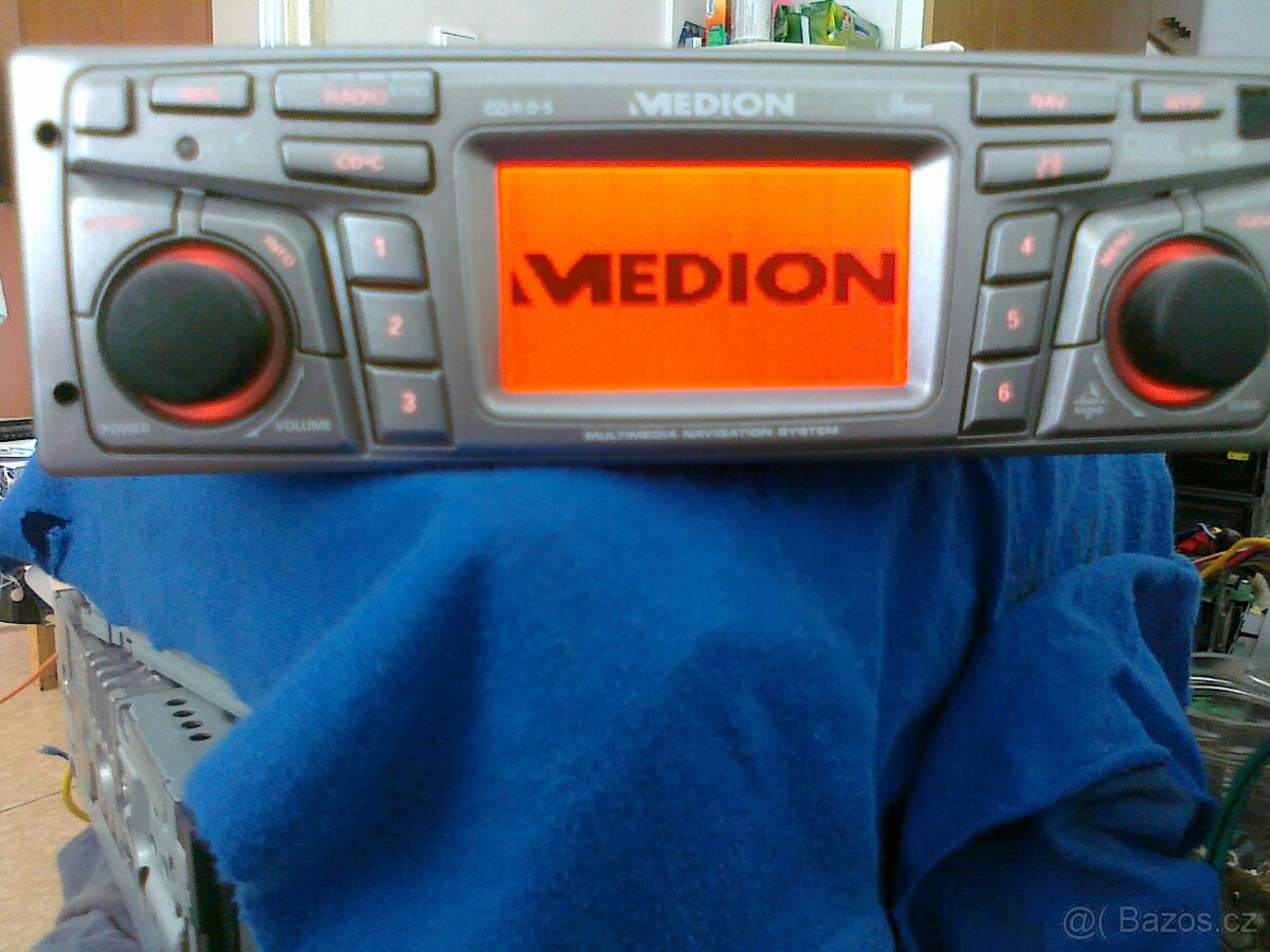 Prodám autorádio MEDION - 5