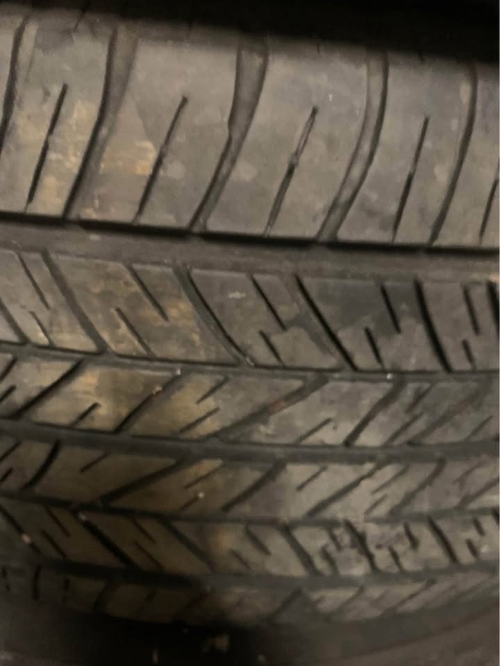 Dunlop ST20 225/65 R18 - 5