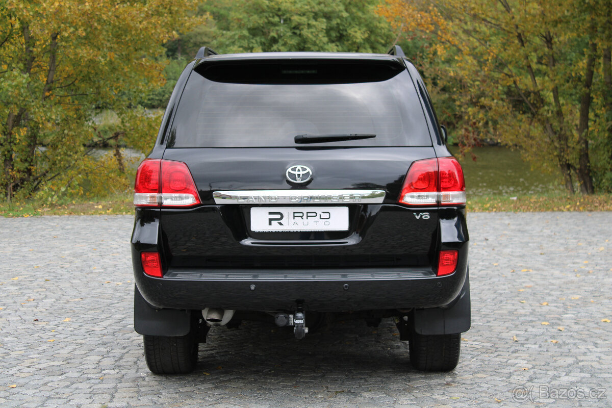 Toyota Land Cruiser 200 4.5 D4-D Luxury / 210 kW / Tažné