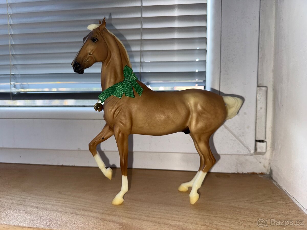Breyer - 5