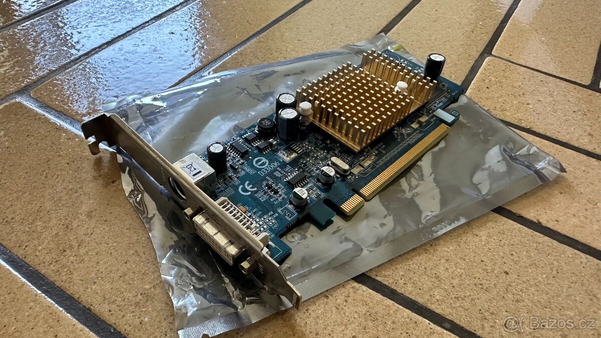 RETRO HW / ATI Radeon X300 SE / 128MB / Kompletní balení - 5