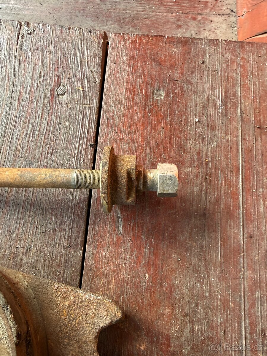 DKW - brzdový štít a osa. - 5