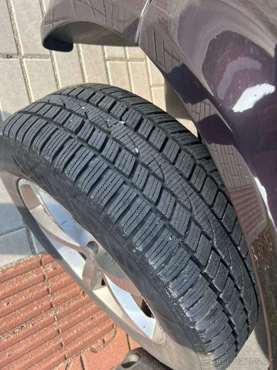 Pěkný VW T5 Transporter 103 kw Long 2011 poctivých 275tis - 5