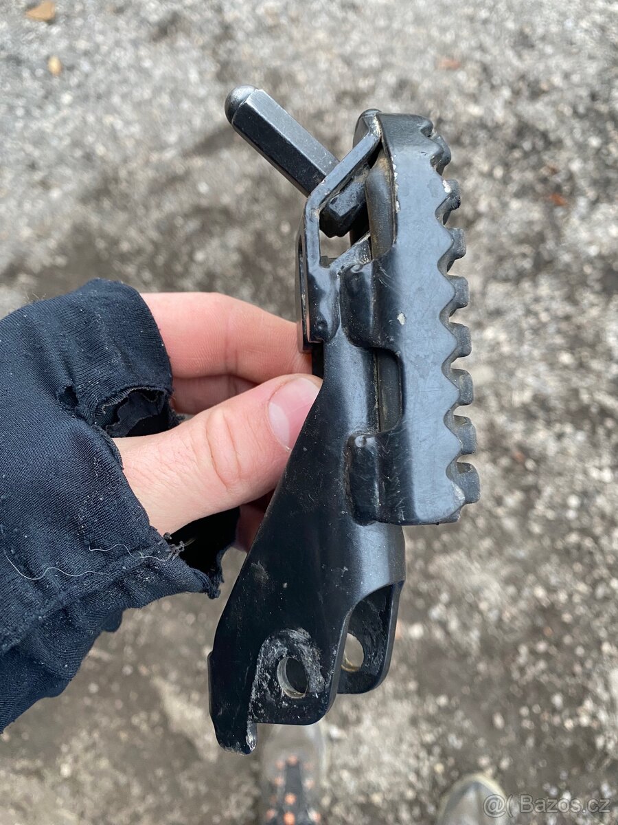 Triumph Tiger 800 xcx , levá stupačka ,2019 - 5