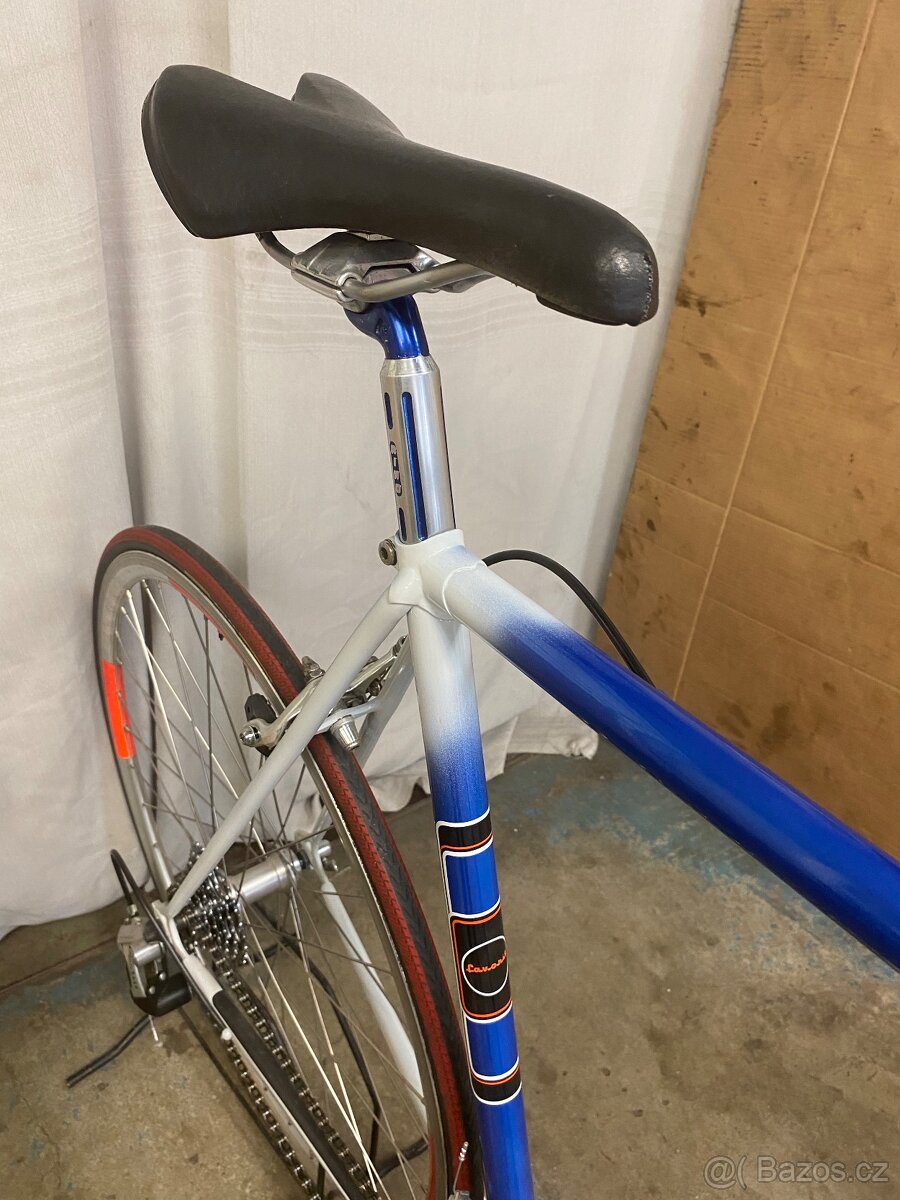 Závodní Favorit - 5