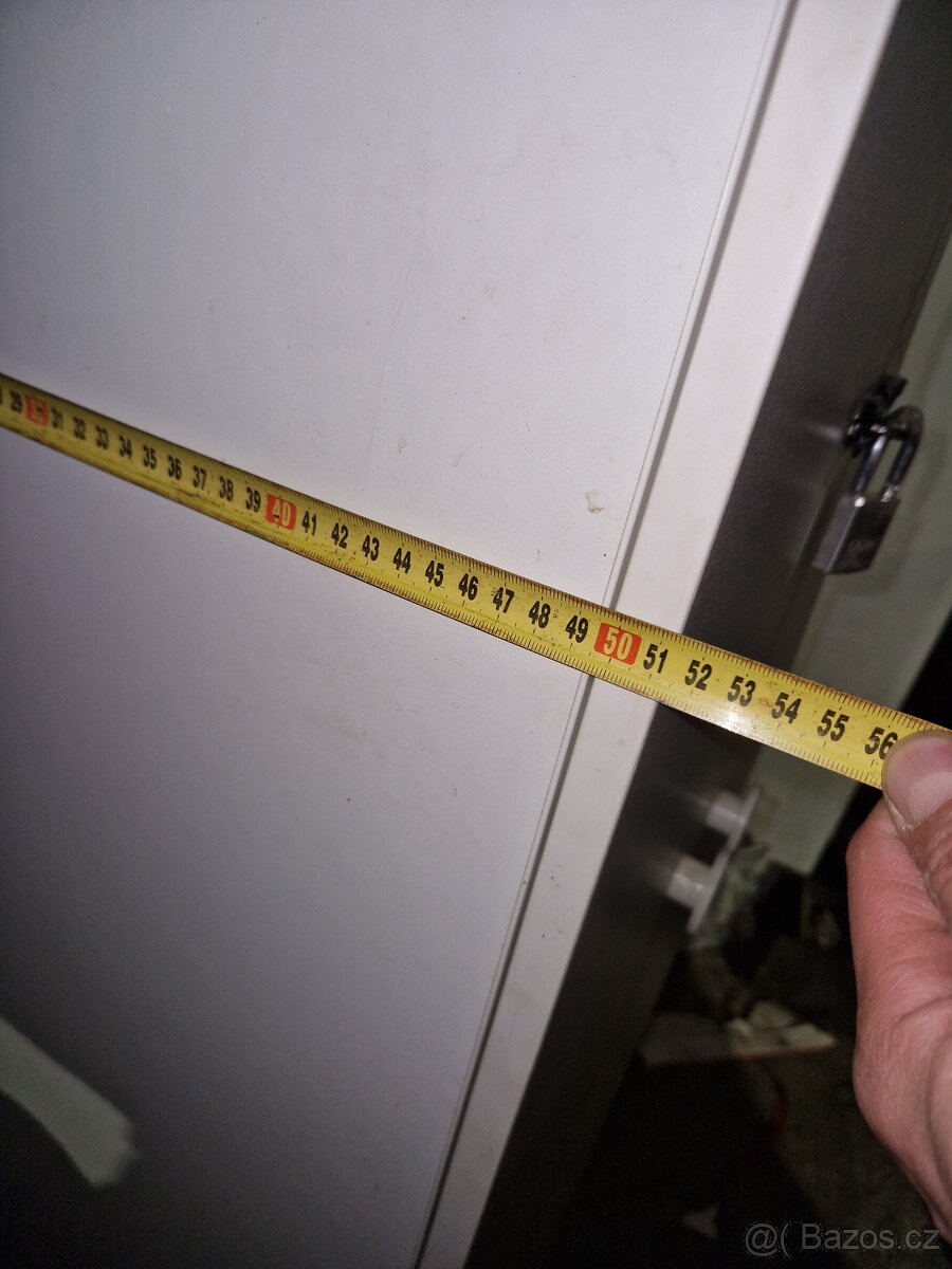 Šatní skříňka - 5