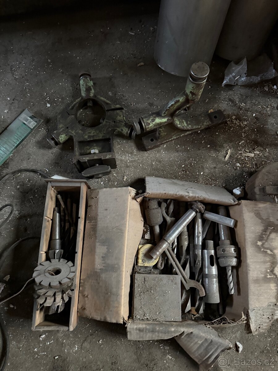 Ruská univerzální frézka 6Р82Г – (SSSR, 1976) - 5