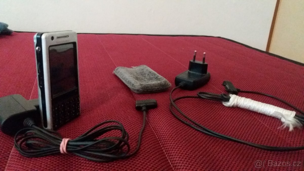 Sony Ericsson P1i - 5