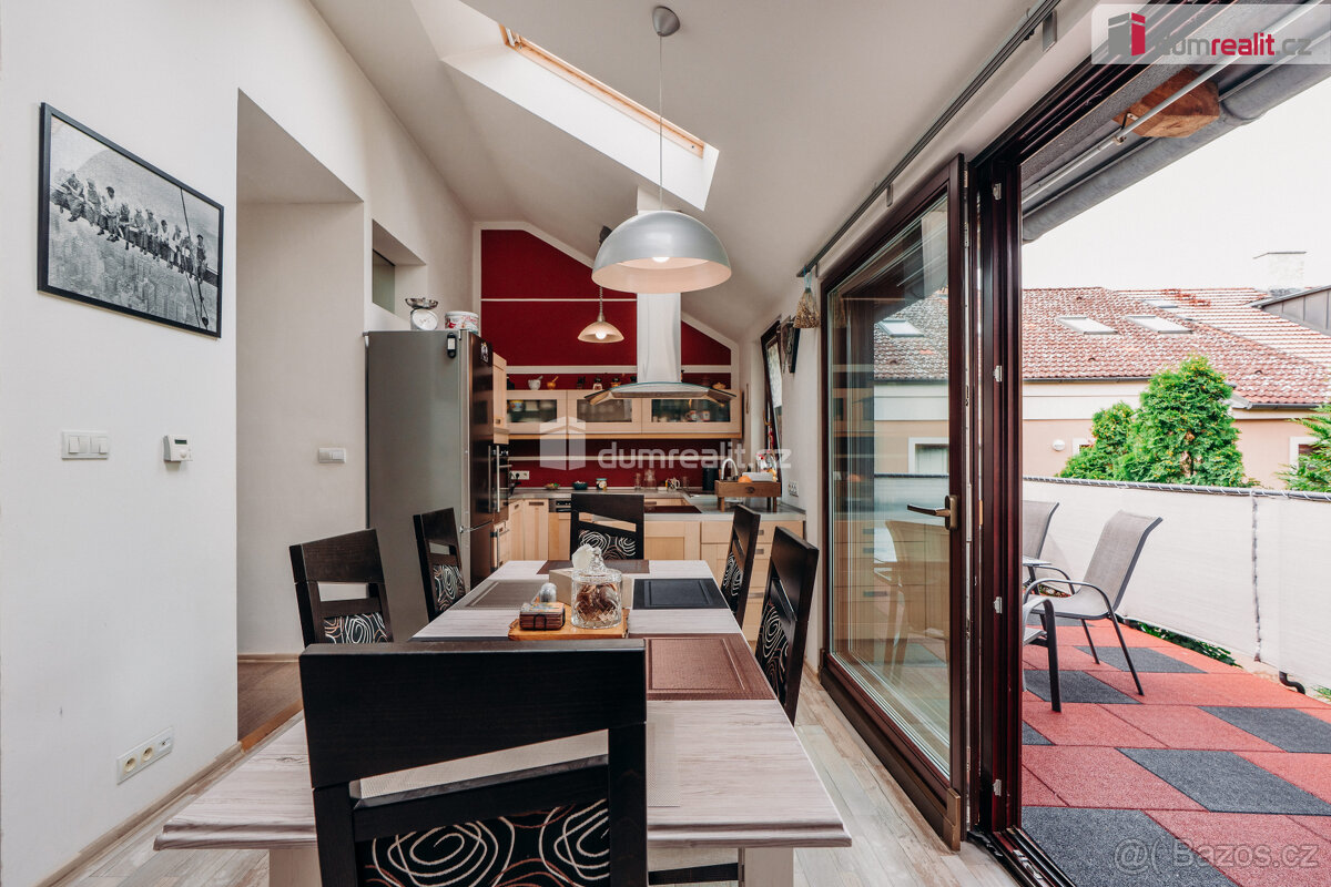 Dvougenerační RD 5+kk se dvorem Břeclav - 5