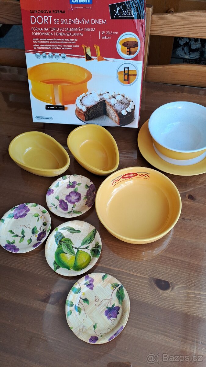 Dortová forma, zapékací misky, lapač vos, květináčky, - 5