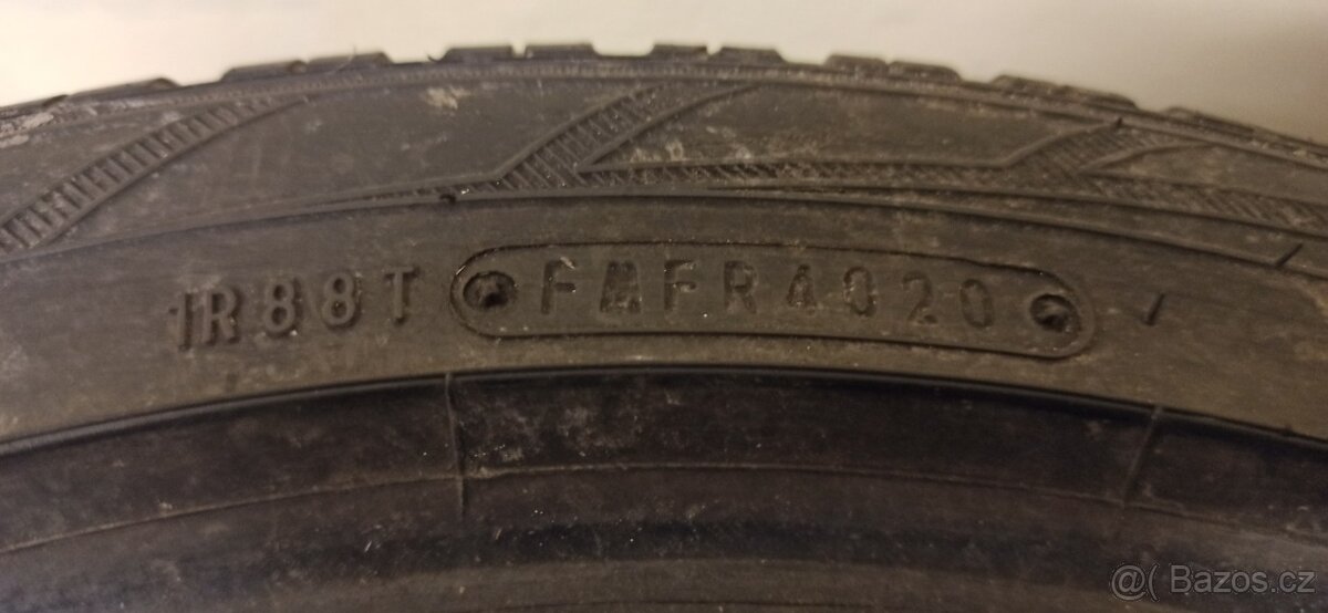 Falken Eurowinter HS01 245/40 R19 98V 4,5 - 5,5mm - 5